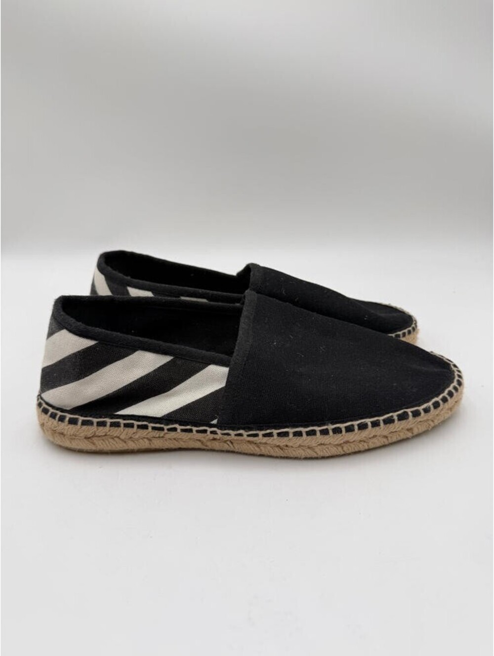 Off-White Black/White Stripes Round Toe Slip On Espadrilles Flats Womens Size 41